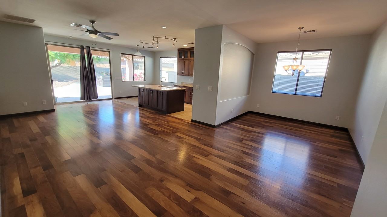 42218 N 47th Ct - Photo 3 of 19