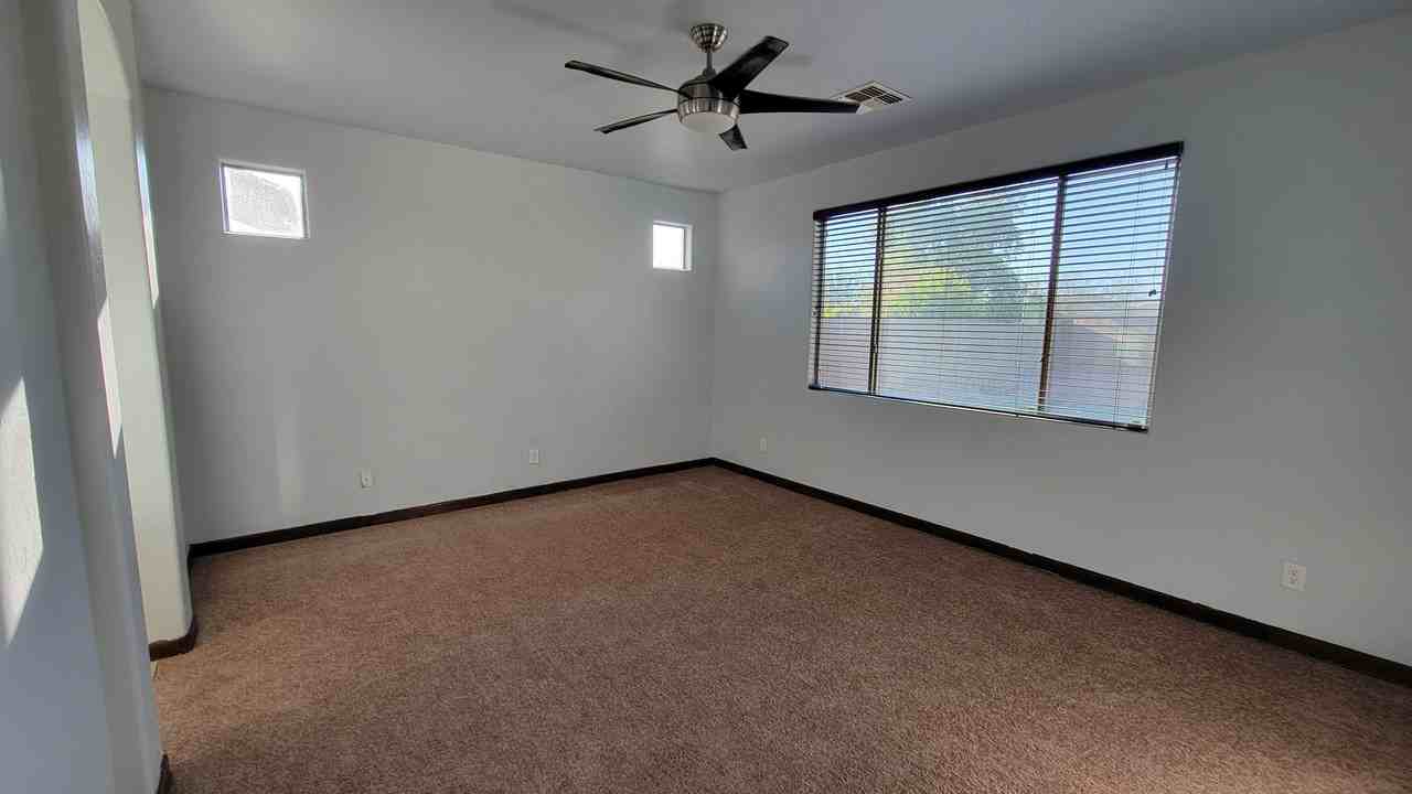 42218 N 47th Ct - Photo 7 of 19