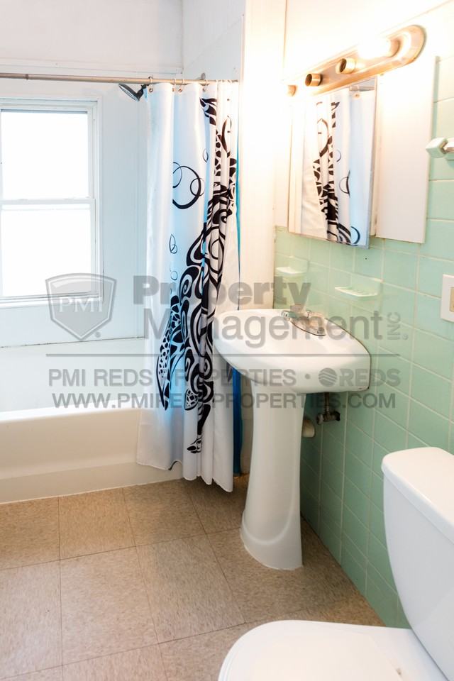 2071-2073 Bunts Rd - Photo 3 of 9