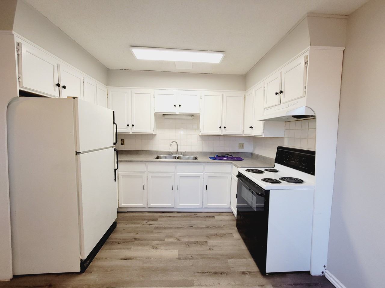 18345 93 Ave Nw - Photo 2 of 16