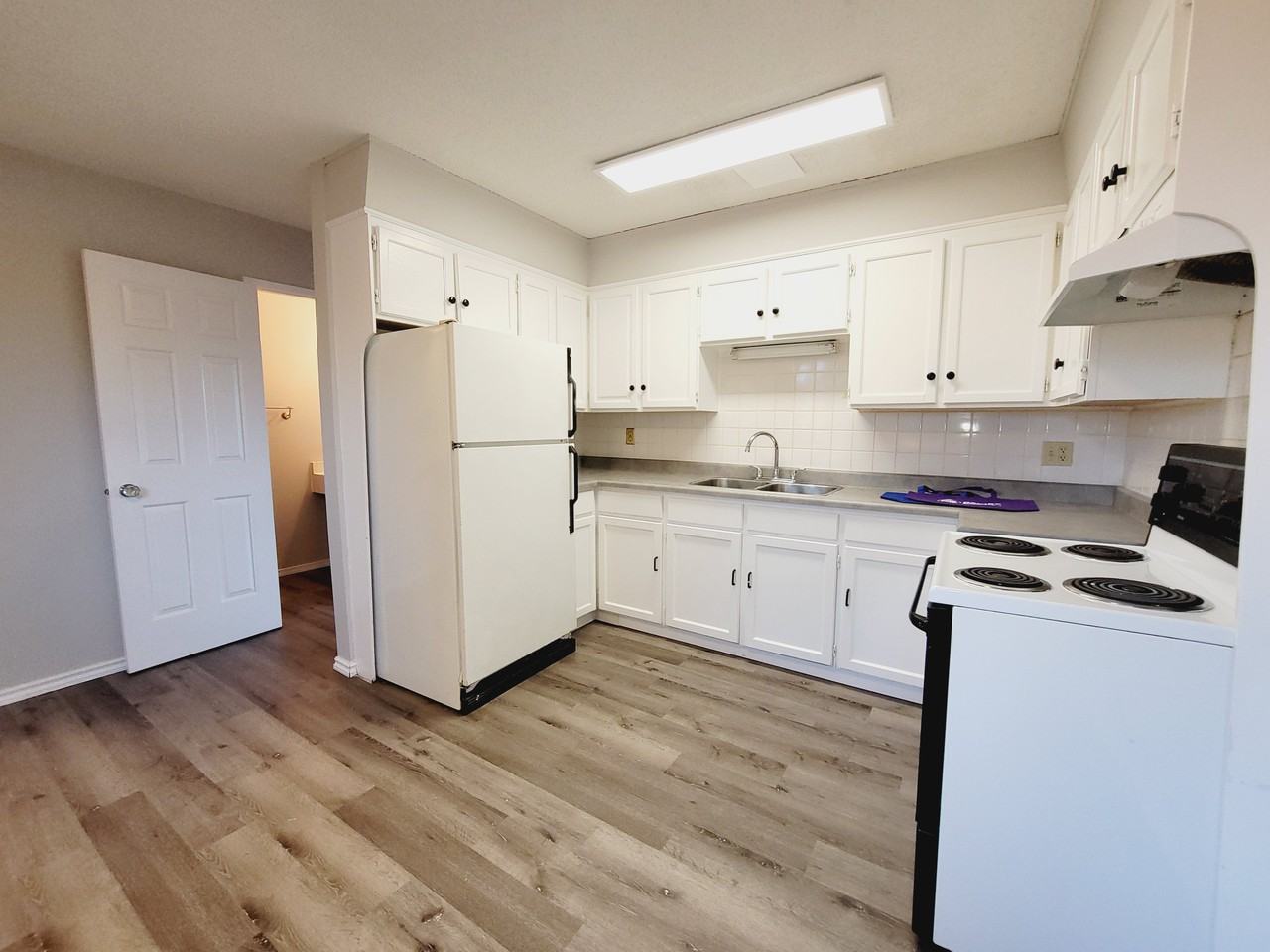 18345 93 Ave Nw - Photo 3 of 16