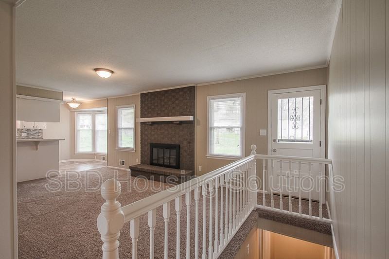 9024 E 90th Ter - Photo 5 of 16