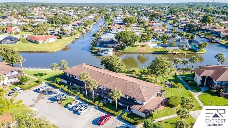 58 Club House Dr #103 - Photo 2 of 43