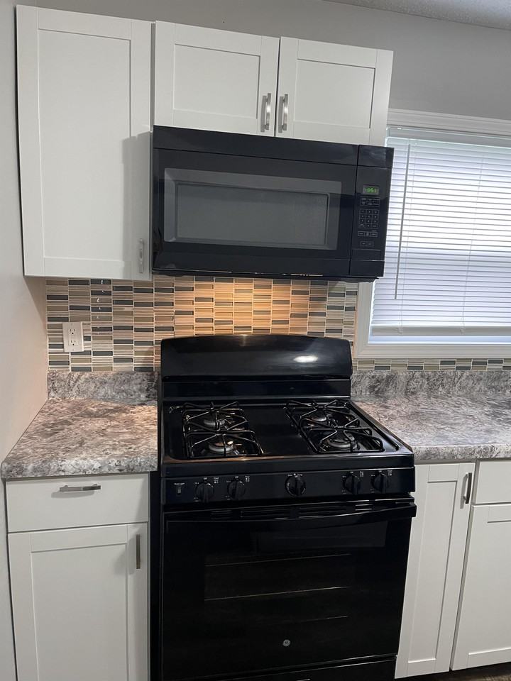 8 Circle Dr #2 - Photo 2 of 11