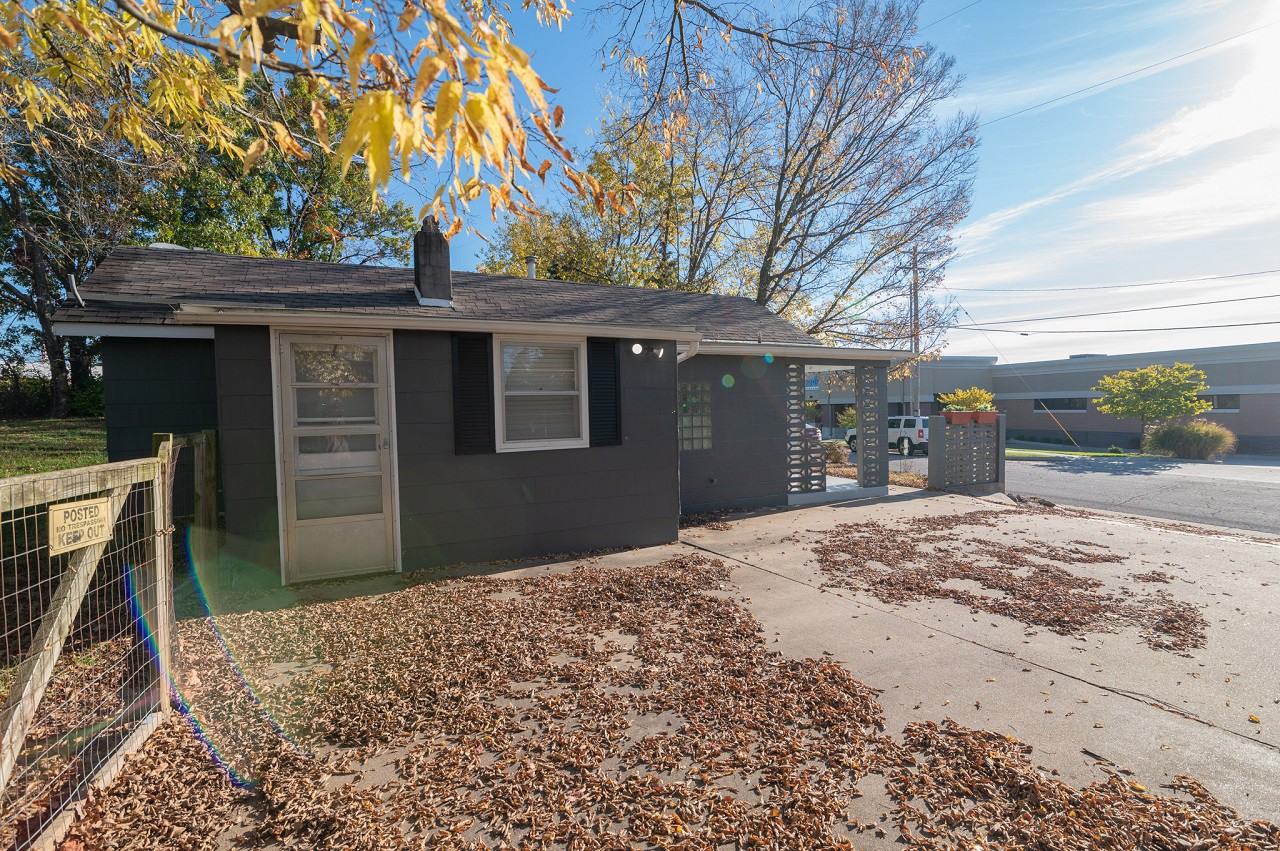 2826 S Ten Mile Dr #1 - Photo 3 of 18