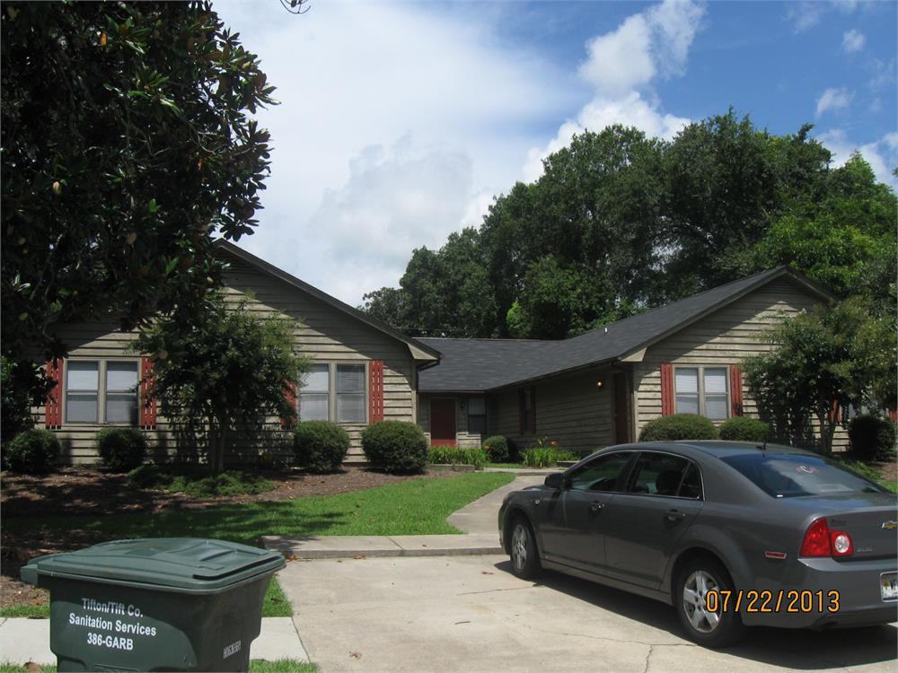 616 Park Ave N Apt A #1 - Photo 2 of 2