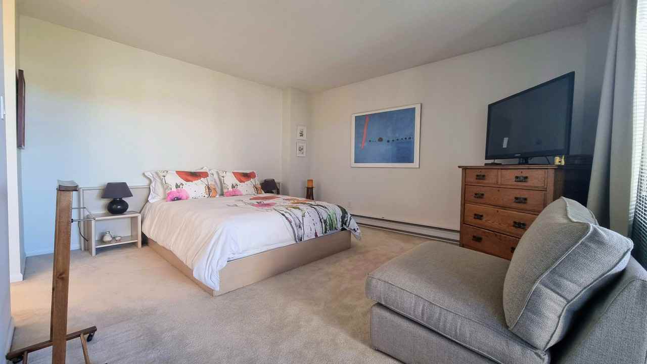 Cambie St. & W 14th Ave #511 - Photo 6 of 15