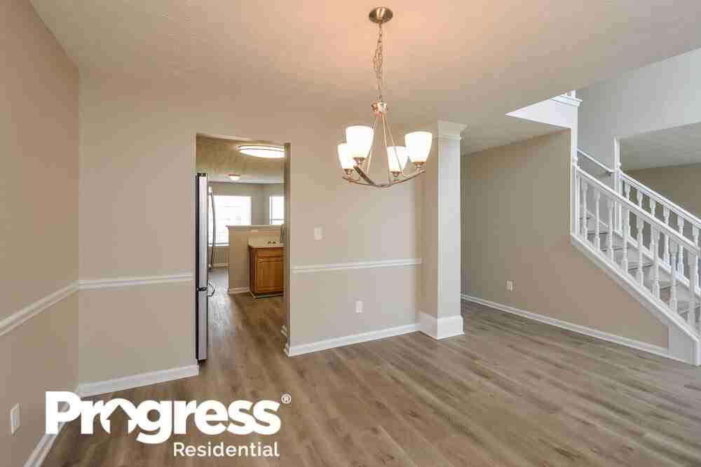 195 Labrea Blvd - Photo 2 of 5