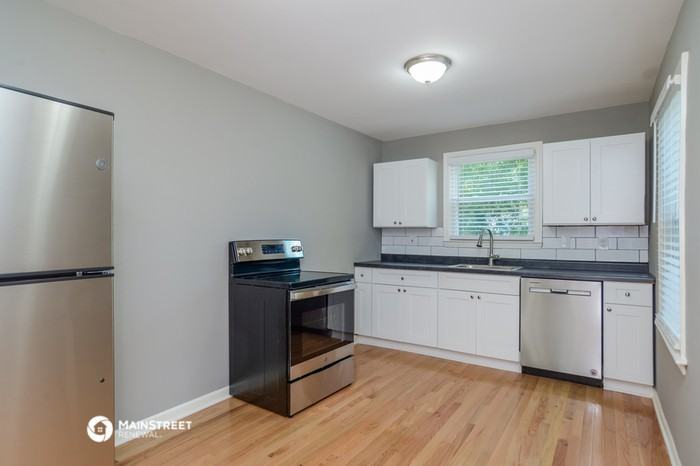 1404 E 81st St - Photo 2 of 4