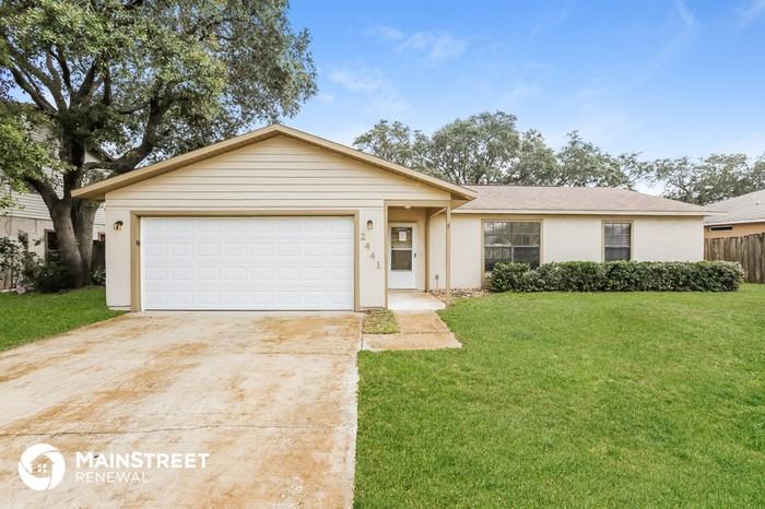 2441 Larkwood Rd - Photo 2 of 15