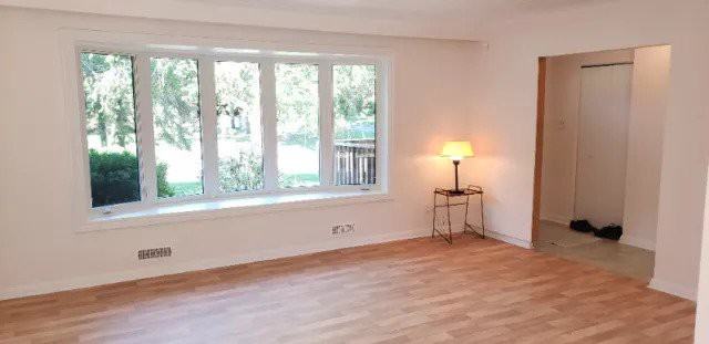 29 Lionel Heights Crescent - Photo 2 of 9