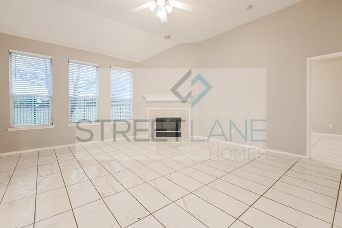 9501 Links Fairway Dr - Photo 3 of 15