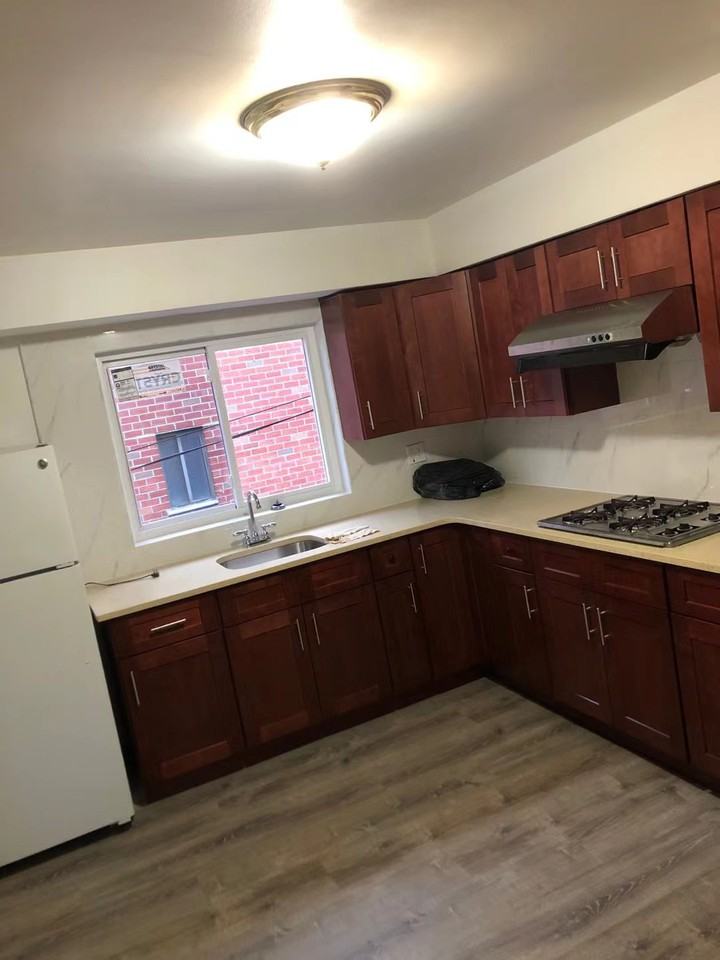 134 134 31 58th Avenue #2 - Photo 3 of 4