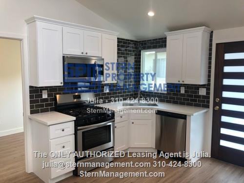 3018 1/2 Asbury St #1 - Photo 2 of 13