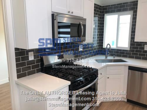3018 1/2 Asbury St #1 - Photo 3 of 13