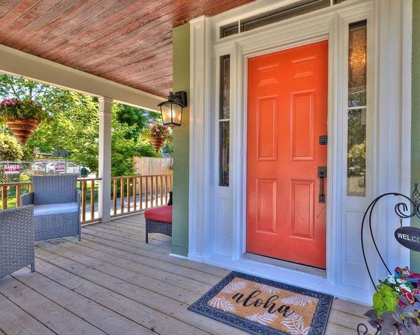 23 Montebello Place - Photo 2 of 6