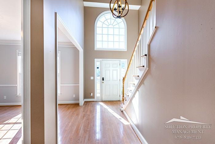 1143 Queensgate Dr Se - Photo 2 of 50