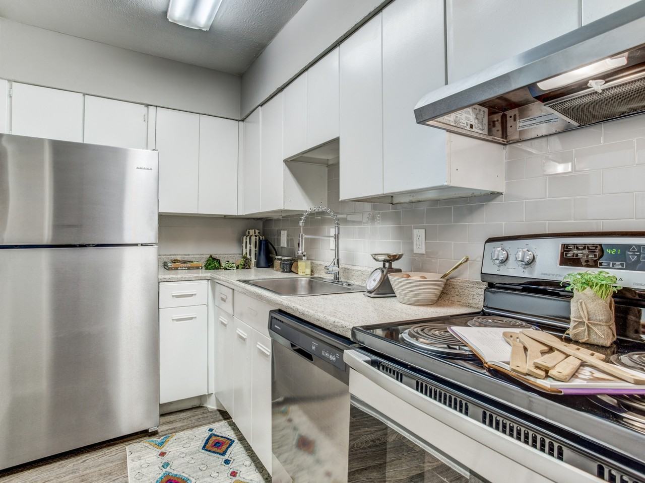 Macarthur Place - Photo 4 of 24