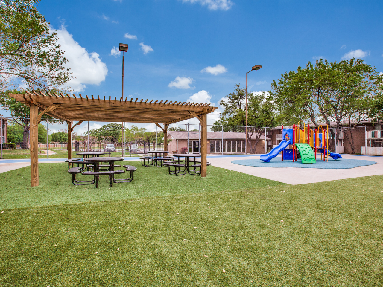 Macarthur Place - Photo 6 of 24