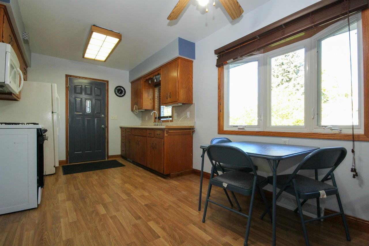 4239 W 125th St #1 - Photo 5 of 27