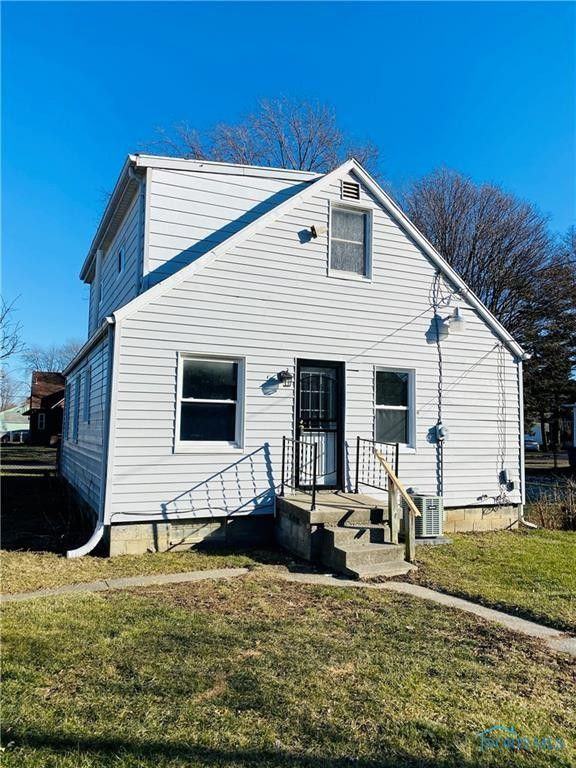 3263 Blackstone Dr #1 - Photo 2 of 20