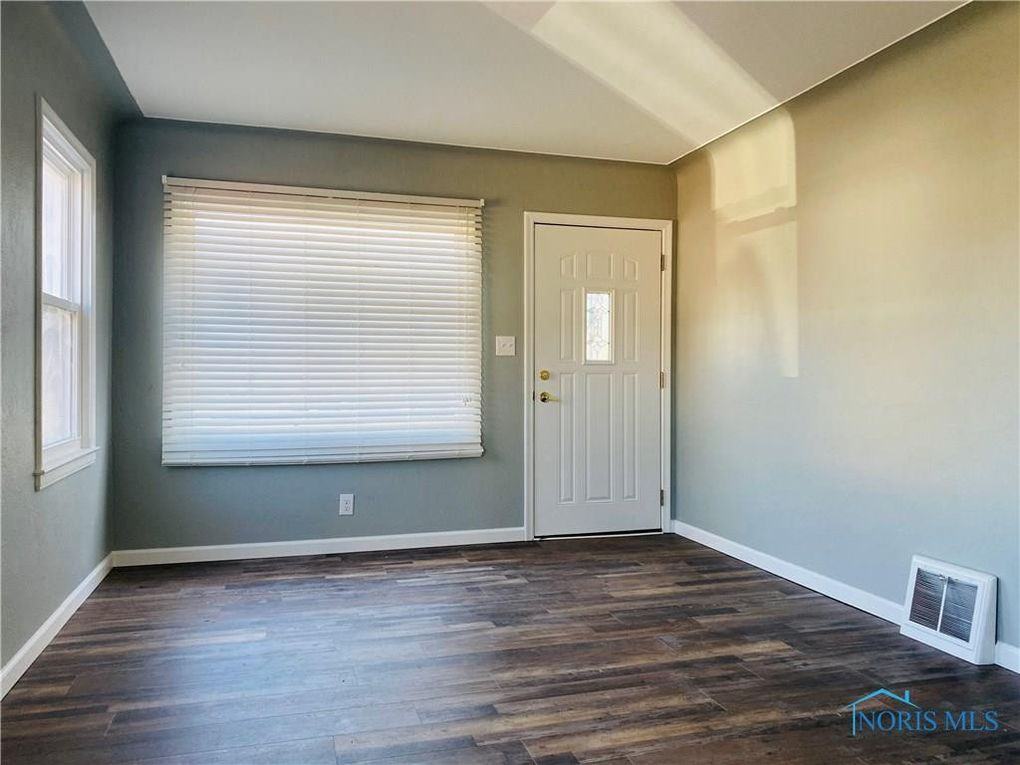 3263 Blackstone Dr #1 - Photo 6 of 20