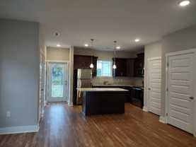 1021 Fellsway - Photo 1 of 1