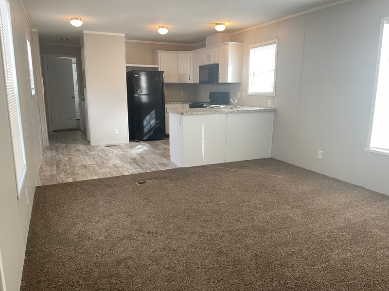 46 W Manor St - Photo 2 of 8