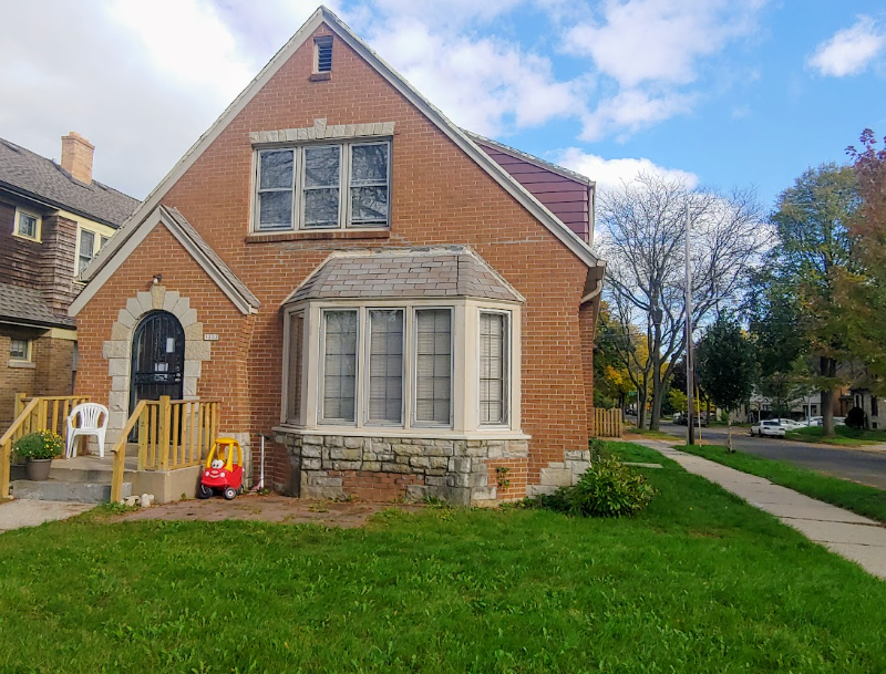 3202 N 54th St - Photo 2 of 14