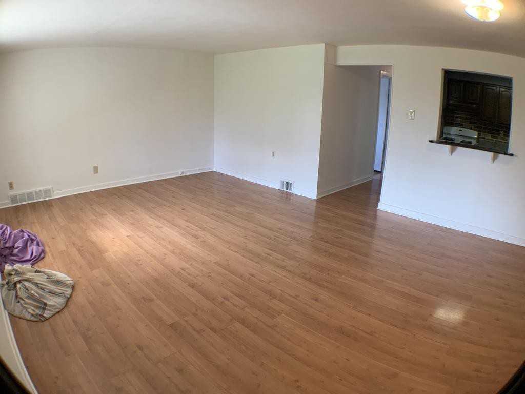 1560 Greentree Rd - Photo 2 of 19