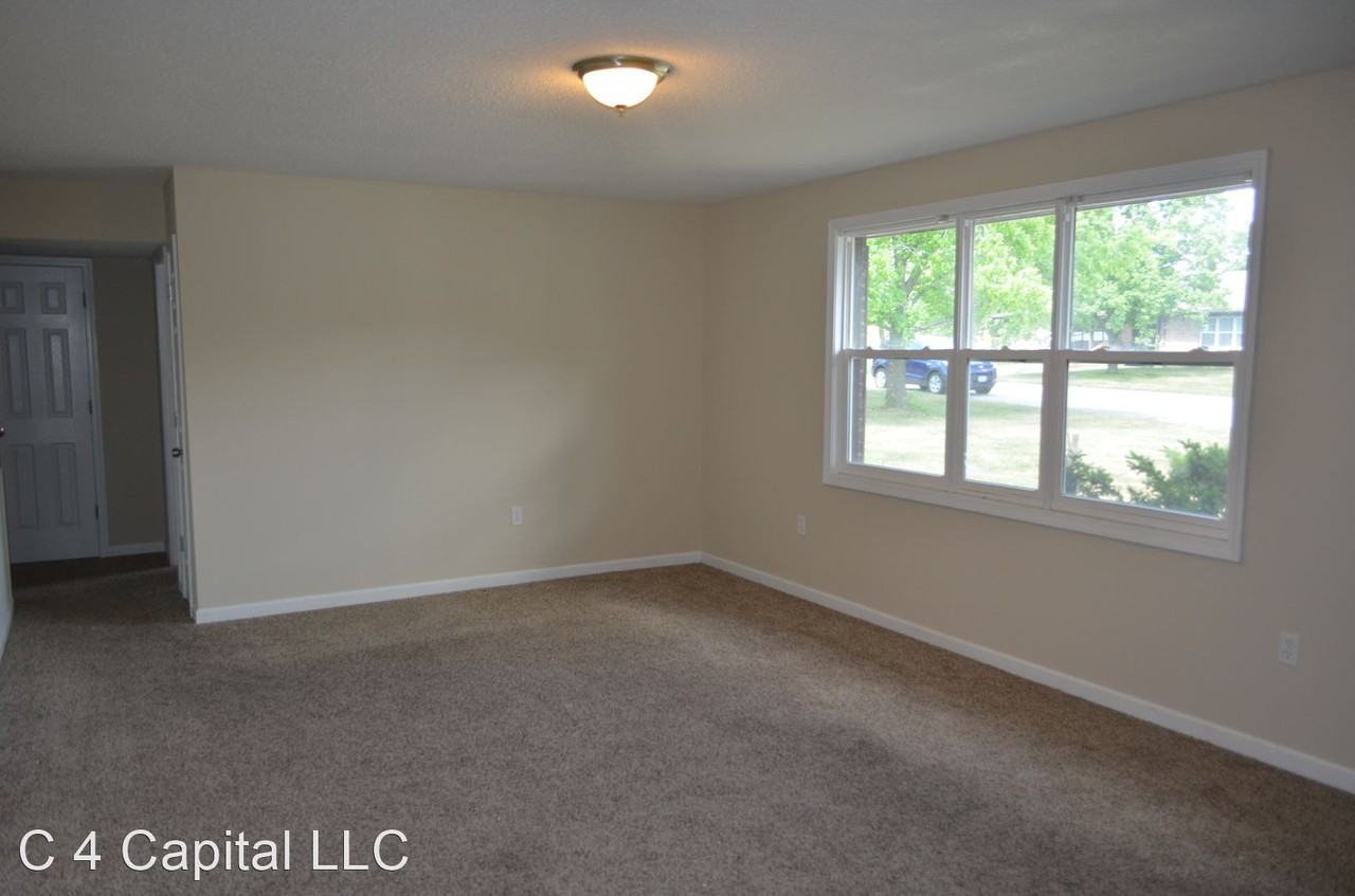 4631-4633 Southampton Ct - Photo 3 of 10