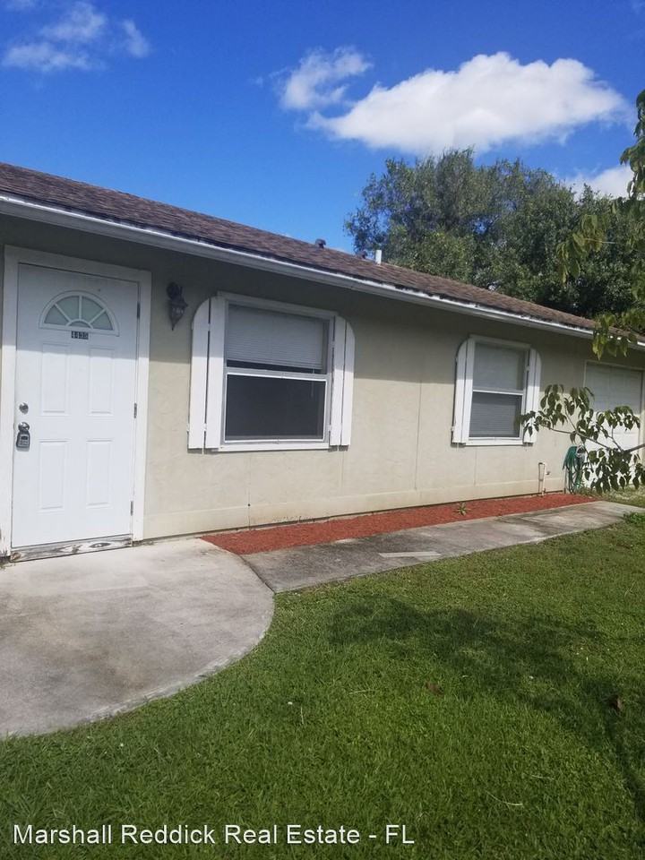 4433/4435 Ruthann Court - Photo 2 of 14