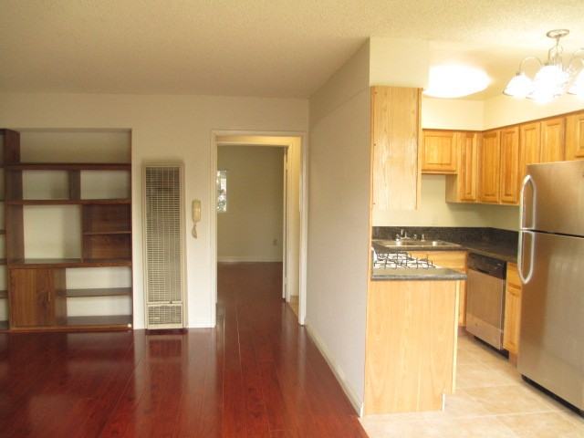 4439 Price St - Photo 3 of 15