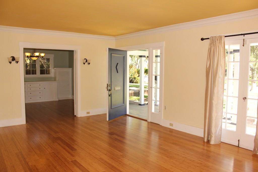 665 S Euclid Ave - Photo 3 of 34