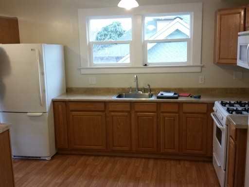 738 Morgan St - Photo 2 of 11