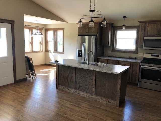 1007 Summer St - Photo 3 of 22