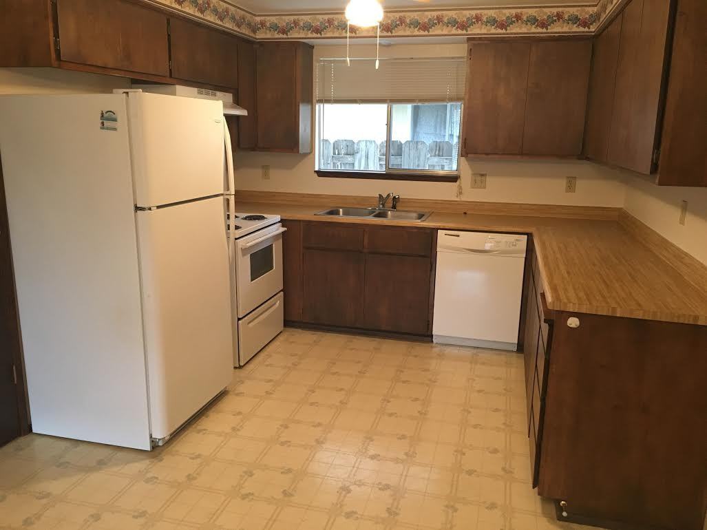 716 Brookside Cir - Photo 2 of 4