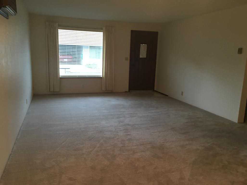 716 Brookside Cir - Photo 3 of 4