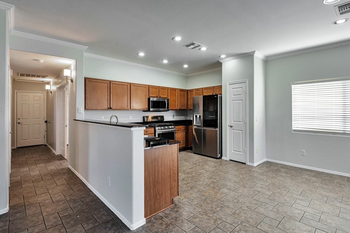 12497 N Owl Head Canyon Rd - Photo 3 of 12