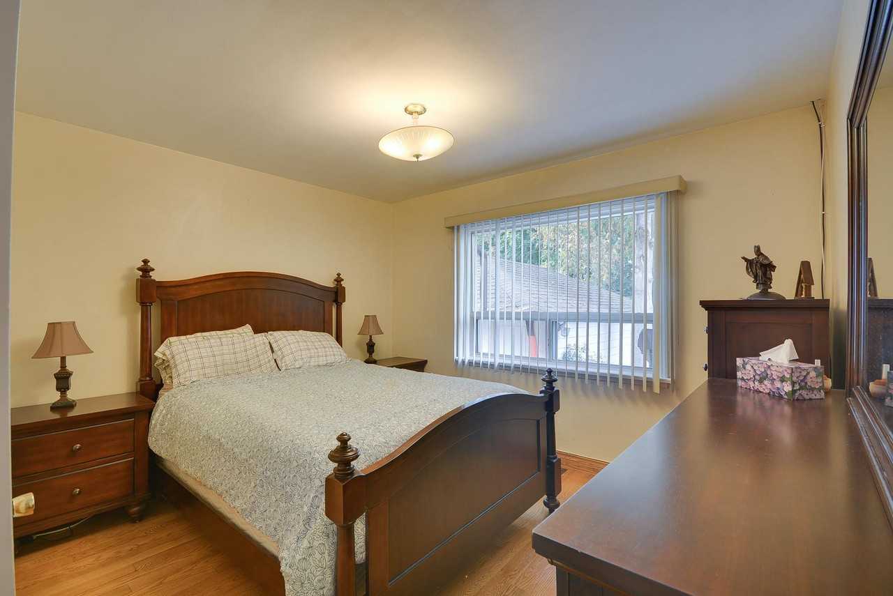 56 Savona Dr - Photo 2 of 16