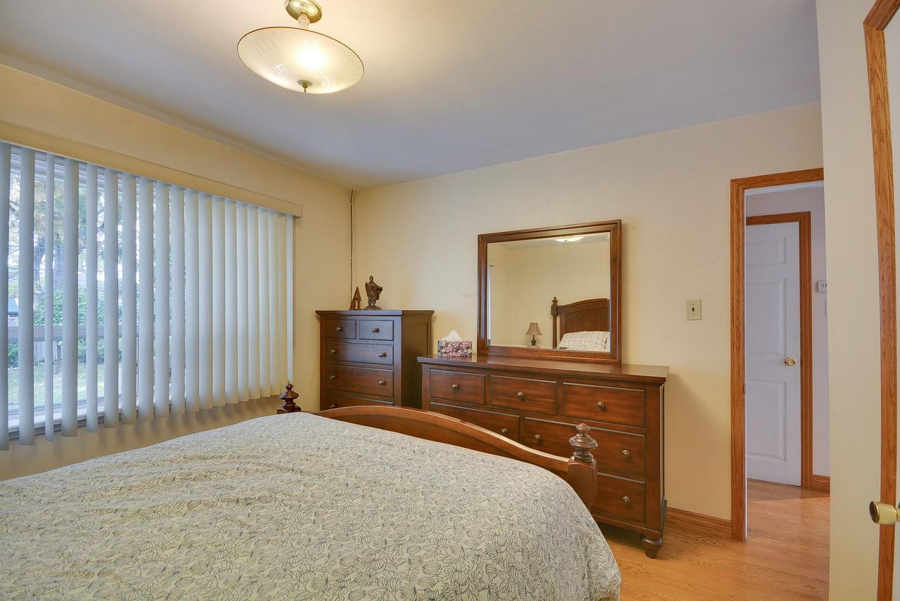 56 Savona Dr - Photo 3 of 16