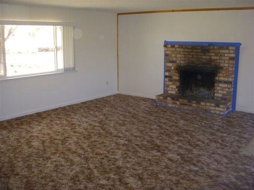 1960 Eastlake Blvd - Photo 3 of 8