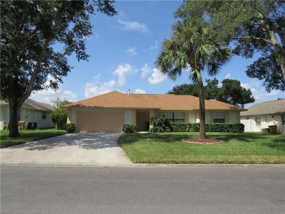 7775 Indian Ridge Trl N - Photo 2 of 11