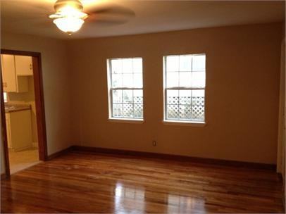 1445 Melvin St - Photo 2 of 8