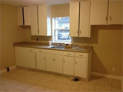 1445 Melvin St - Photo 3 of 8