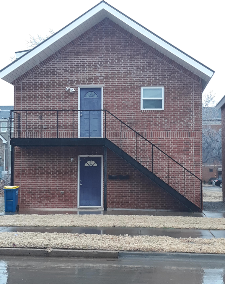 415 S Blakeley St Apt B #1 - Photo 6 of 6