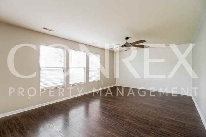 104 Lights Pointe Ct - Photo 3 of 12