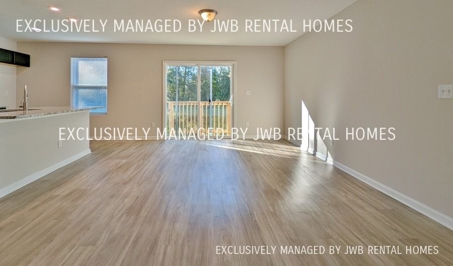 8536 Maple St - Photo 3 of 6