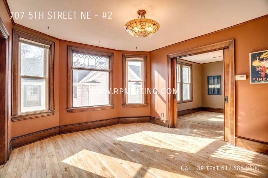 707 5th St Ne #2 - Photo 3 of 16