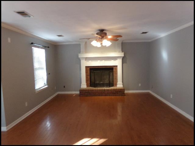 403 S Fairway Ave - Photo 4 of 10